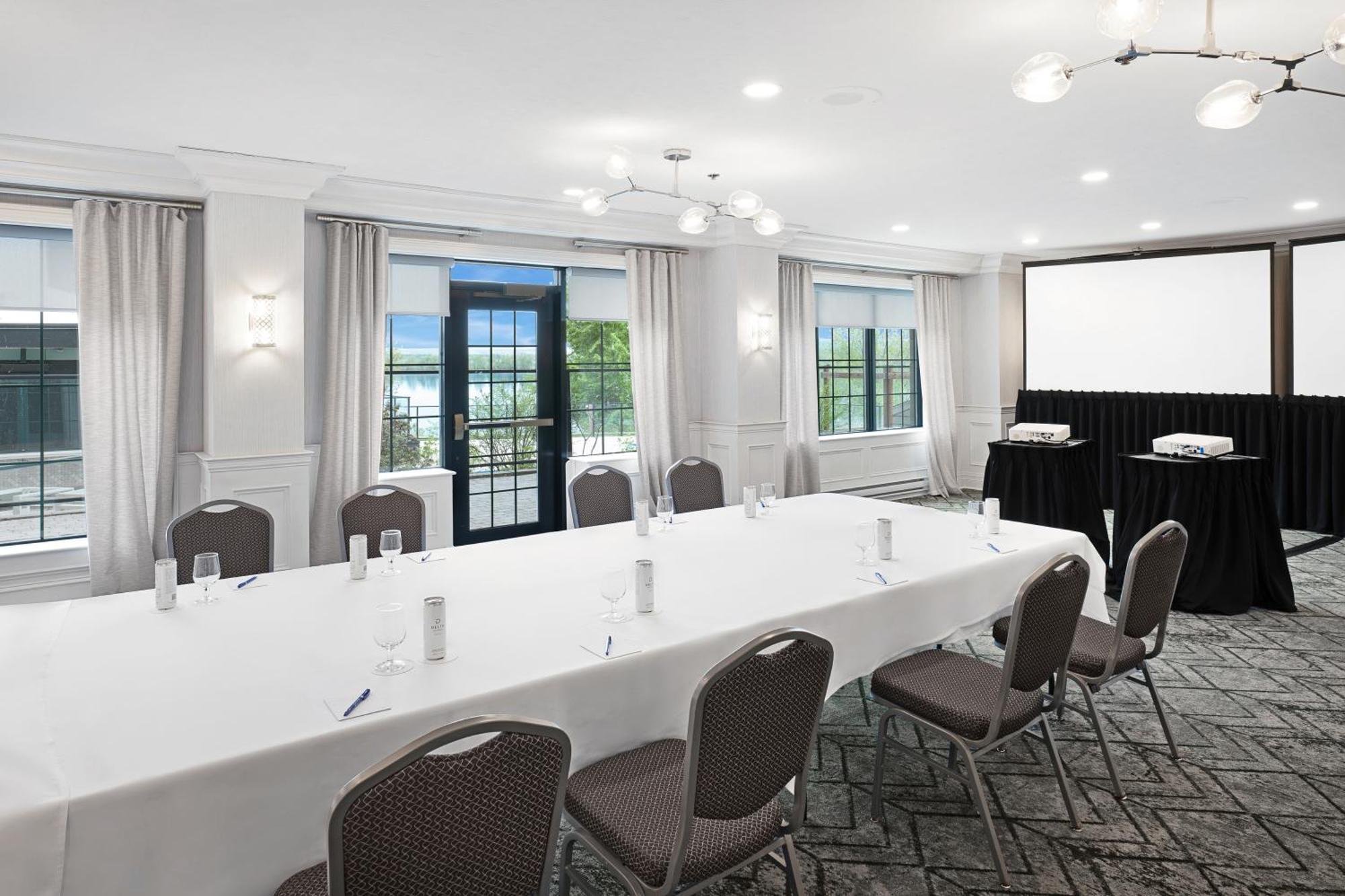 Delta Hotels By Marriott Fredericton Eksteriør billede