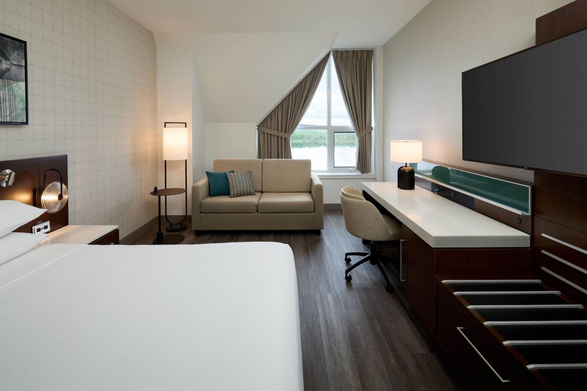 Delta Hotels By Marriott Fredericton Eksteriør billede